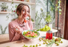 بهترین میوه برای دوران پریود - معرفی 10 میوه پر خاصیت