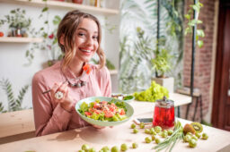 بهترین میوه برای دوران پریود - معرفی 10 میوه پر خاصیت